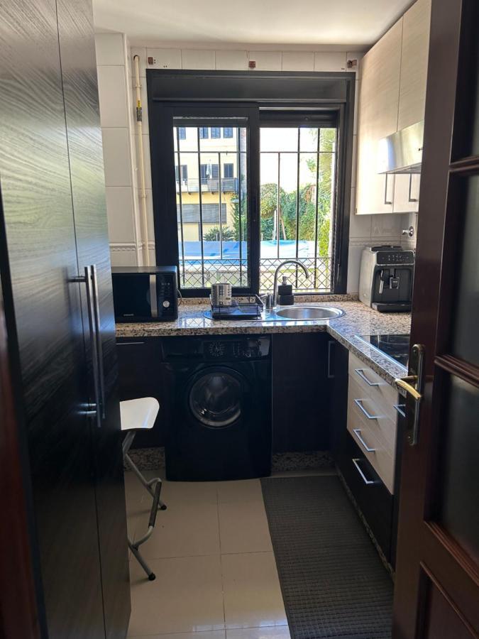 Apartamento Proximo Al Centro De 2 Dormitorios Con Piscina. セビリア エクステリア 写真